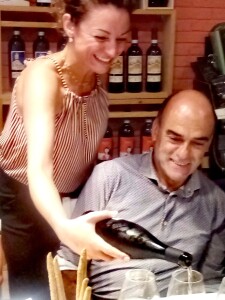 Scene da un Vinerdì: prosit!